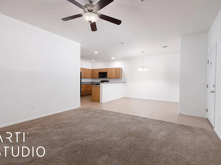 400 Hillside Dr #716 — Photo 9
