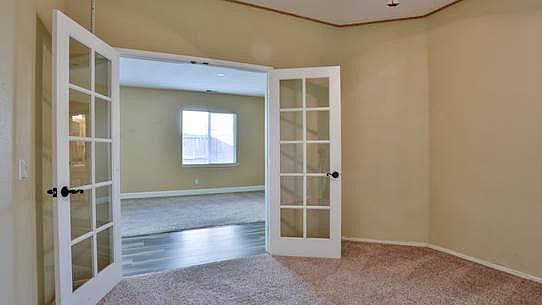 4th image of 29425 Garnet St