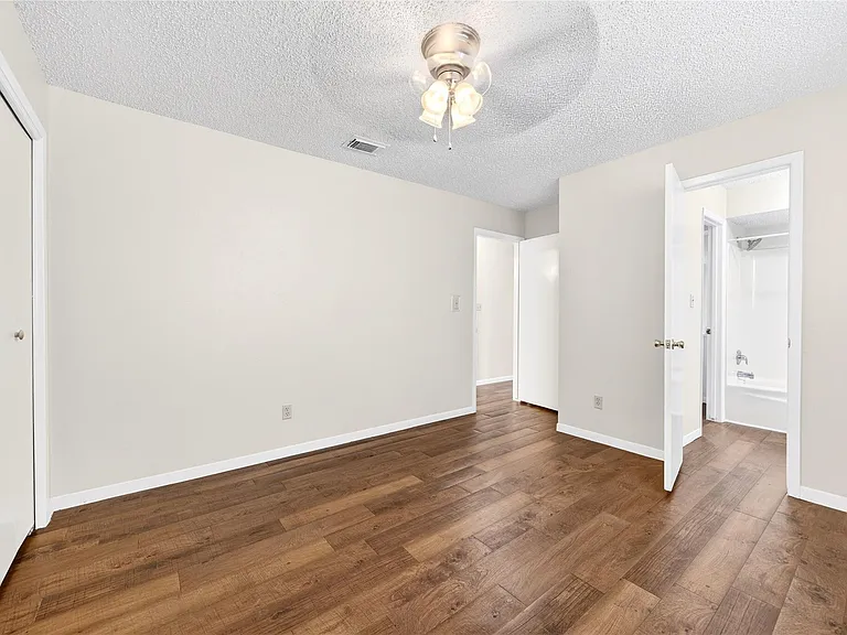 11103 Bellerive Dr — Photo 28