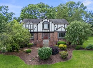 2616 Cedarvue Dr, Pittsburgh, PA 15241