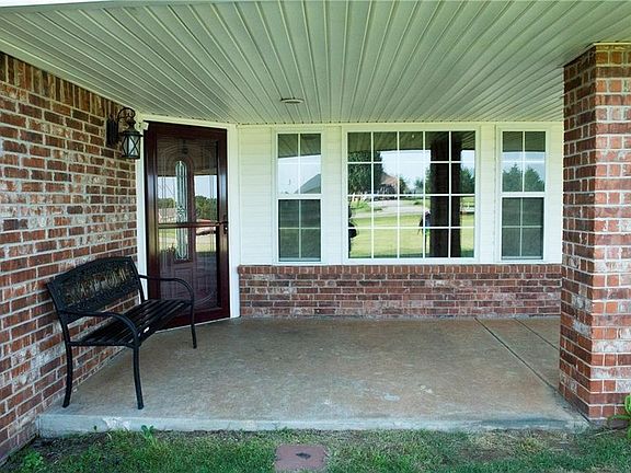 2nd image of 407 Dana Ln