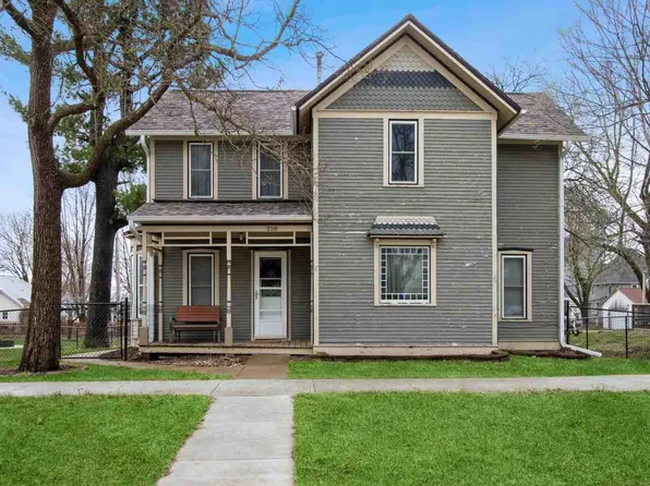250 3rd St E, Riverside, IA 52327