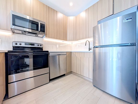 3rd image of 255 Clarkson Ave #4A