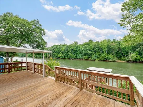 1405 Riverside Dr, Charlotte, NC 28214