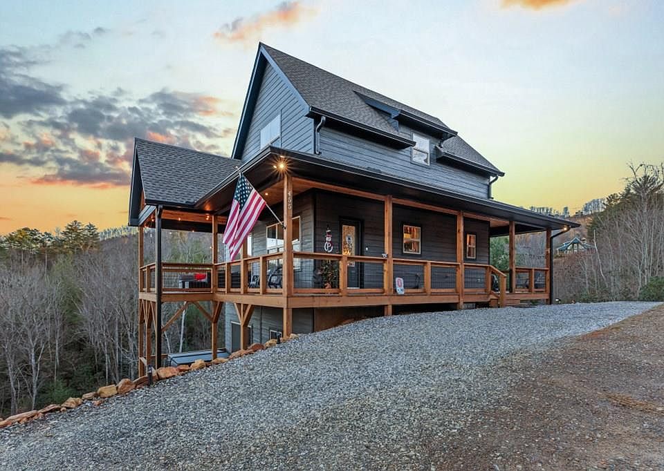 1st image of 455 Point Overlook Trl