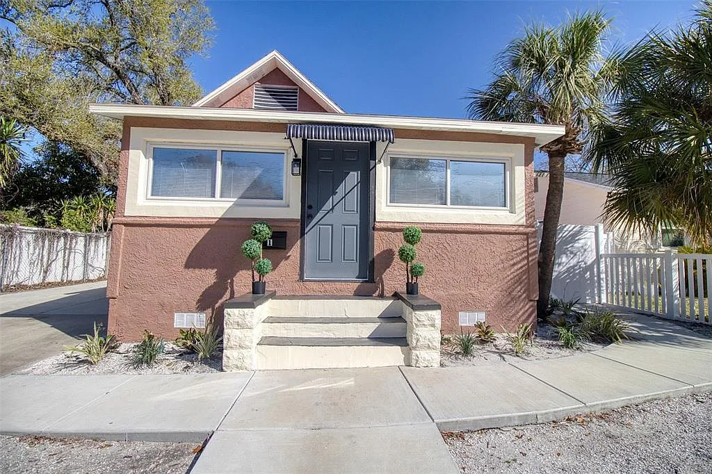 4 bed, 2.0 bath, 1518 sqft, $2,500 — Photo 3