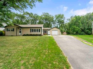 10988 N Gladys Dr, Edgerton, WI 53534