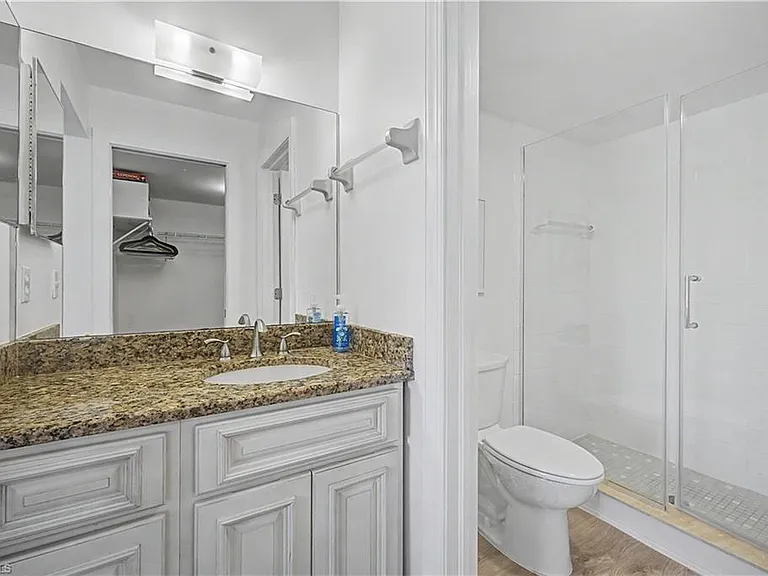 7065 Dennis Cir #F103 — Photo 17