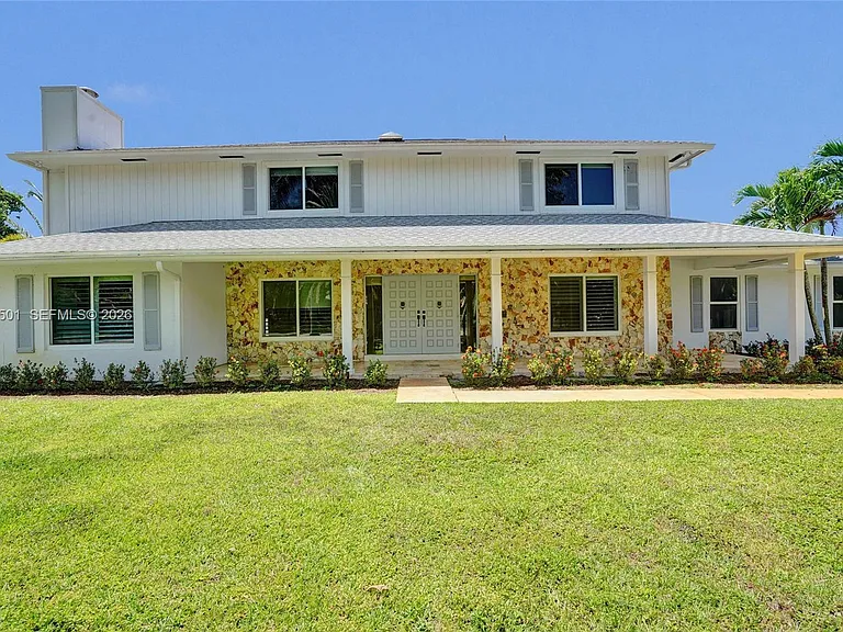 4024 Frances Dr — Photo 3