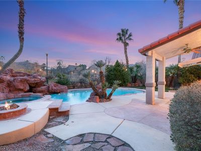 2021 Scarlet Rose Dr, Las Vegas, NV, 89134