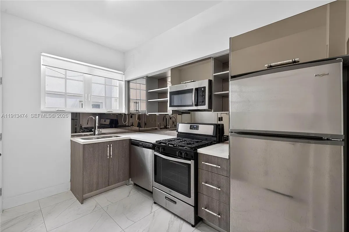 Building Photo - 1601 Jefferson Ave #TH