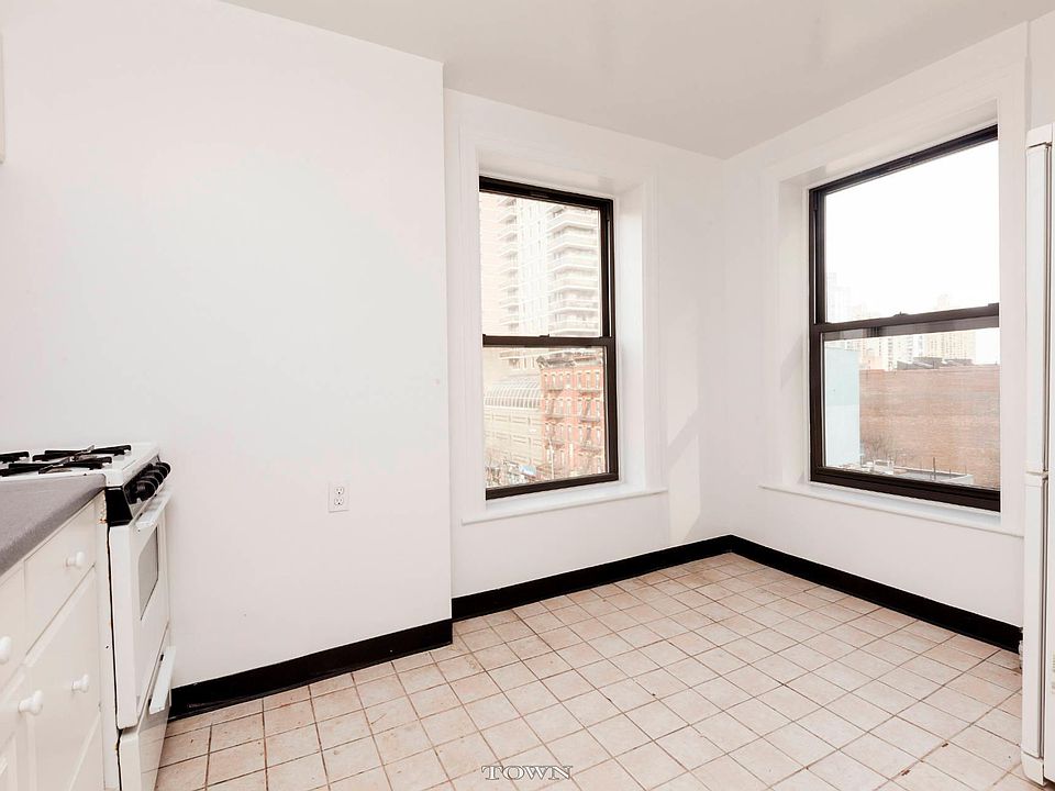 2nd image of 184 E 88th St APT 5E