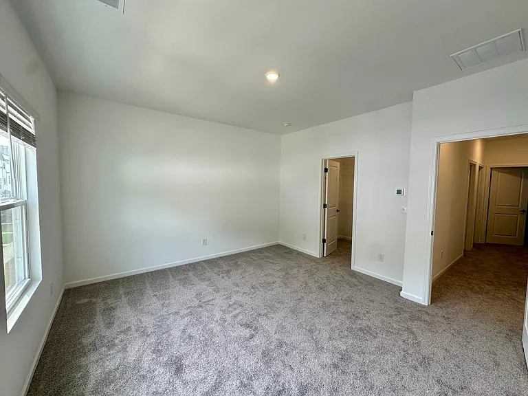 1556 Blanche St — Photo 12