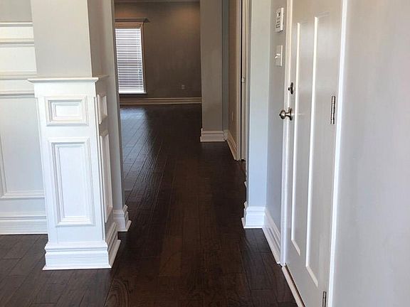 4th image of 4076 Gramercy Dr