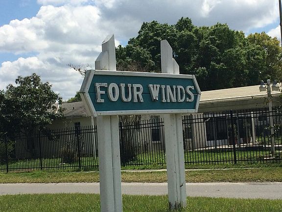 3rd image of 619 Pine Forest Dr