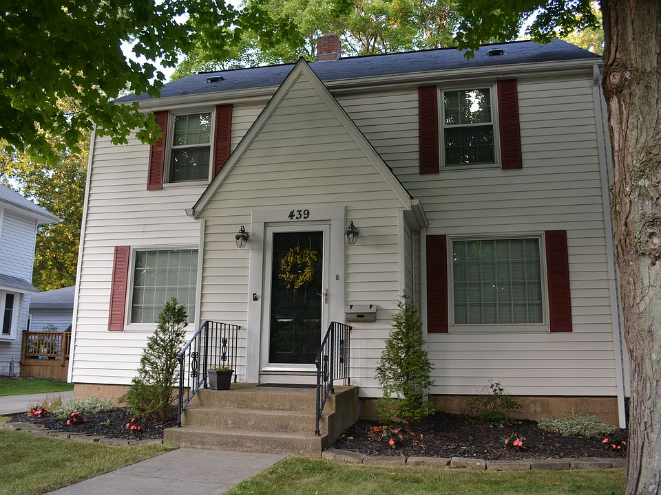 1st image of 439 N Lyman St