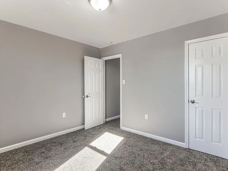 1800 Lehman St — Photo 5
