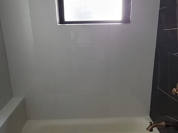 5th image of 62 Vroom St #1C