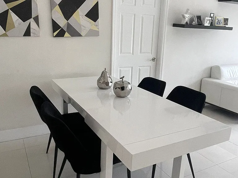 2600 Collins Ave #211 — Photo 2
