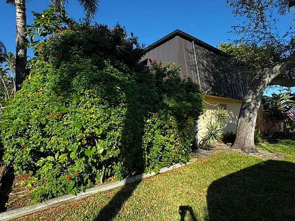 2nd image of 2494 Waterside Drive #4c