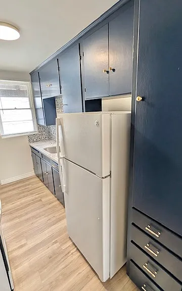2204 E St — Photo 12