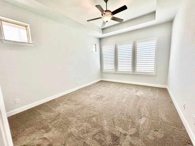 4974 Gleneagle Dr — Photo 18