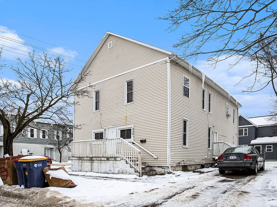 1st image of 956 Davis Ave NW