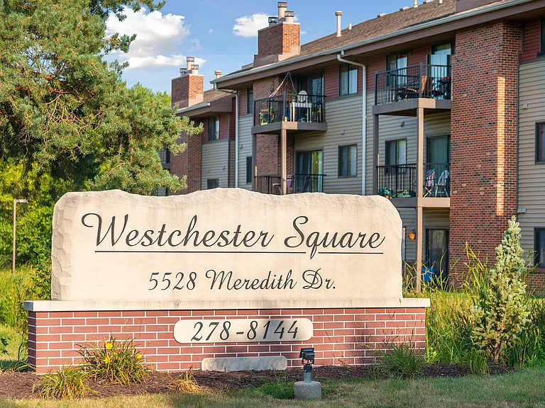 Westchester Square — Photo 17