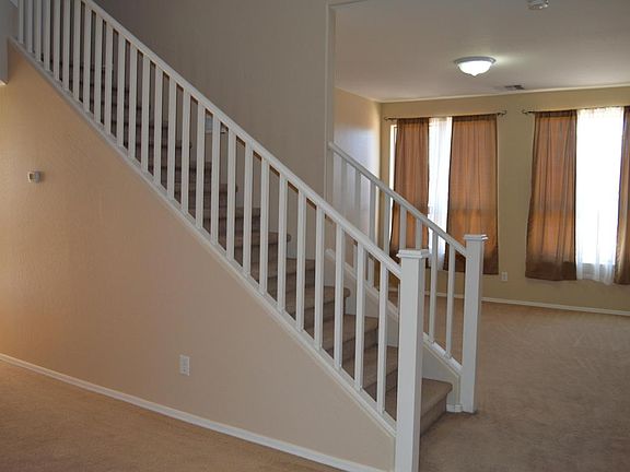 5th image of 2549 E Wildhorse Pl