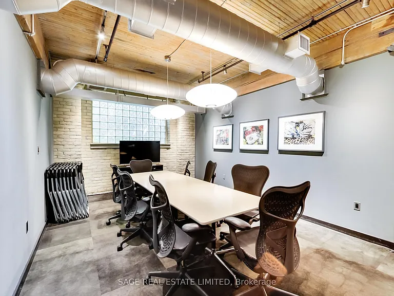 781 King St W #508 — Photo 31