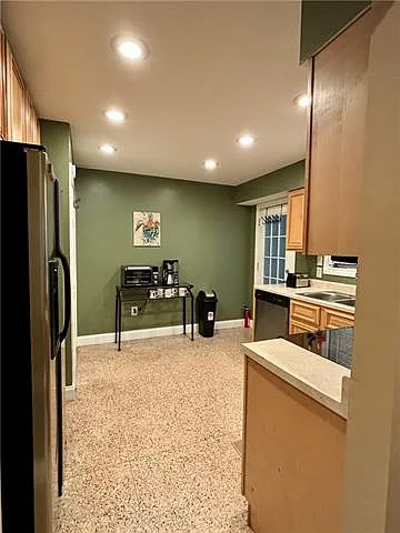 2034 Napoleon Ave — Photo 5