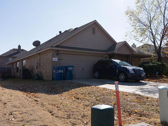 3rd image of 2814 Briarbrook Dr