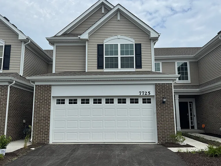 7725 Nightshade Ln — Photo 1