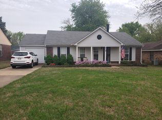 909 Autumn Woods Dr E, Southaven, MS 38671
