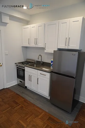 422-24 W Melrose St #422-1305 Photo 1