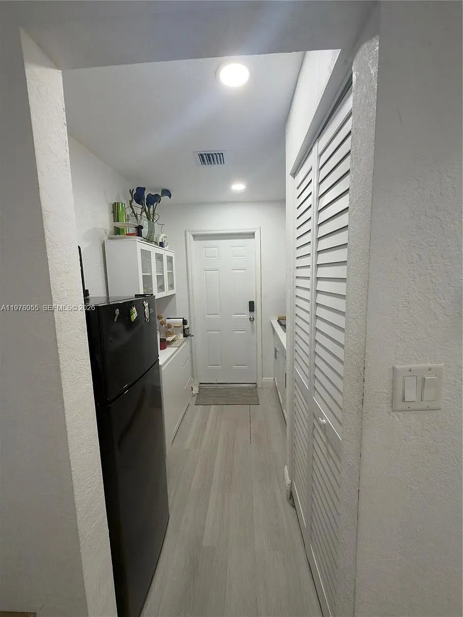 Building Photo - 17100 NW 77th Ct #1