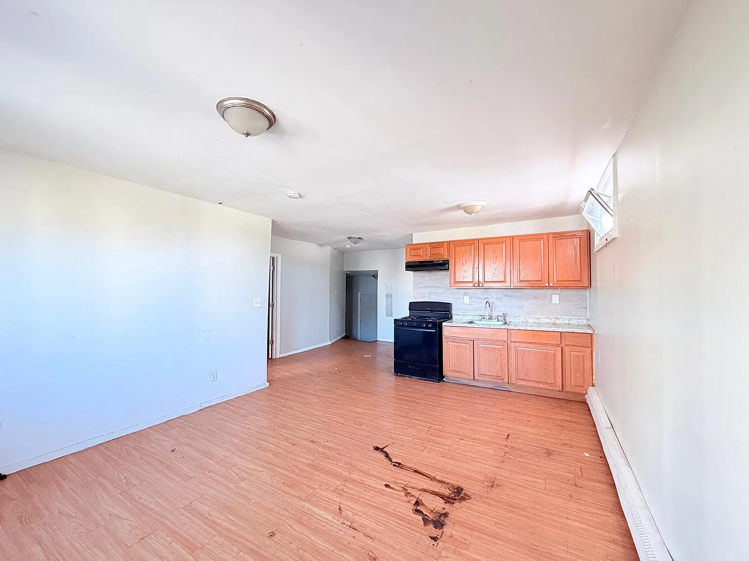 656 Ocean Ave — Photo 2