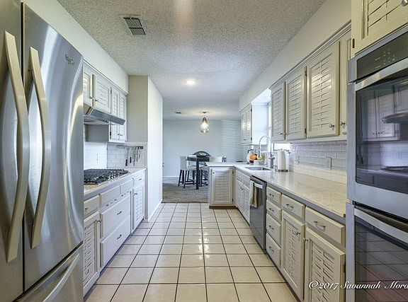 4th image of 4106 Dyer Cir