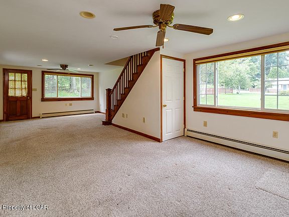 3rd image of 3029 Lower Demunds Rd