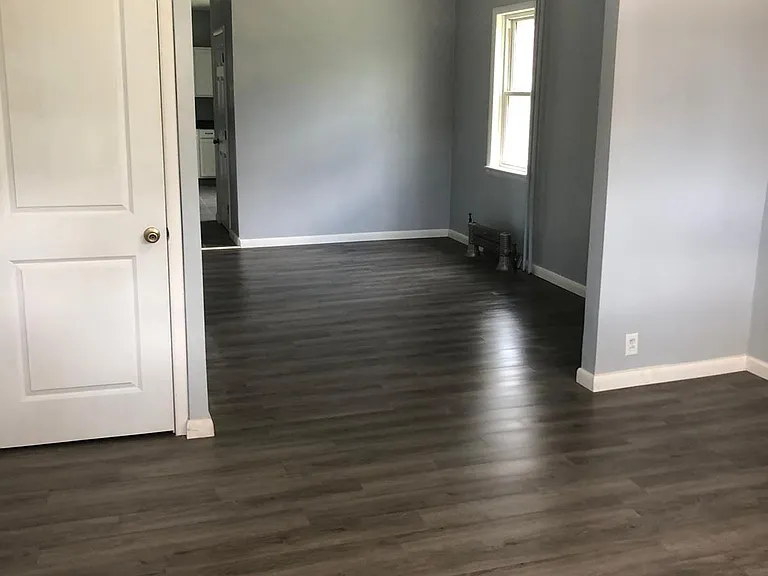 673 N Laurel St — Photo 6