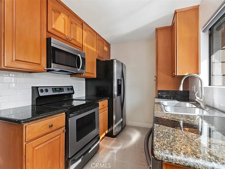 212 Springview — Photo 9