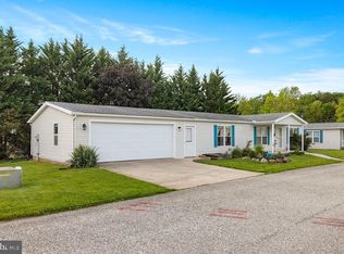 602 Pine Tree Ln, Abbottstown, PA 17301