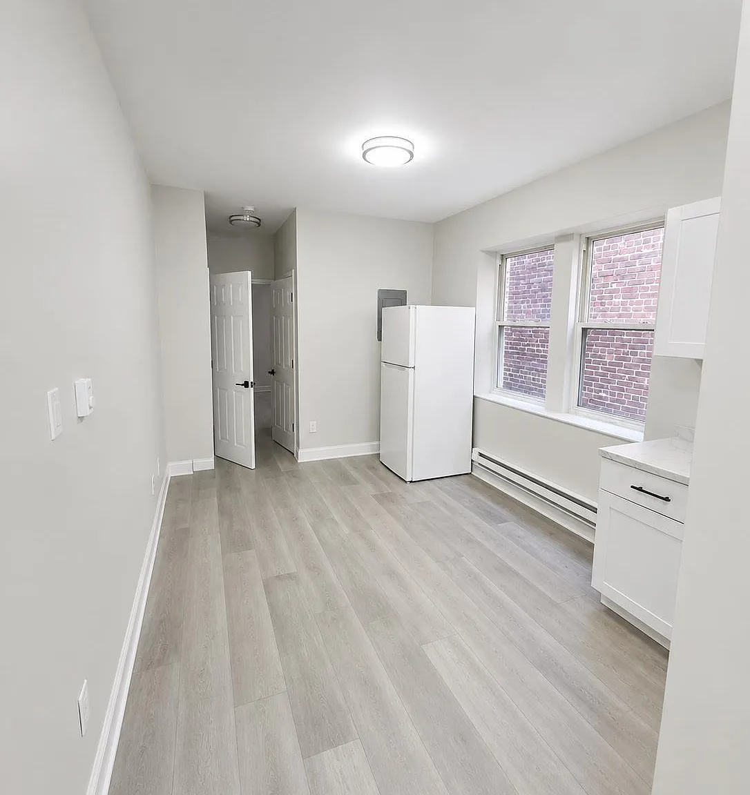 2 bed, 1.0 bath, $1,800 — Photo 3