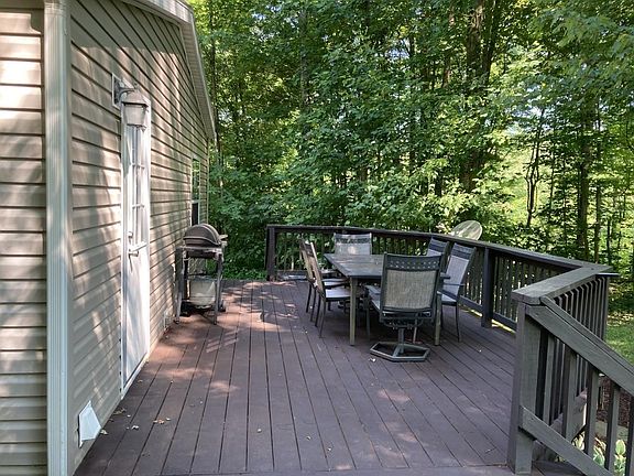 3rd image of 68011 White Rose Ln