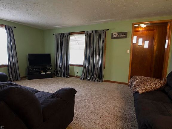 3rd image of 1146 E 359th St