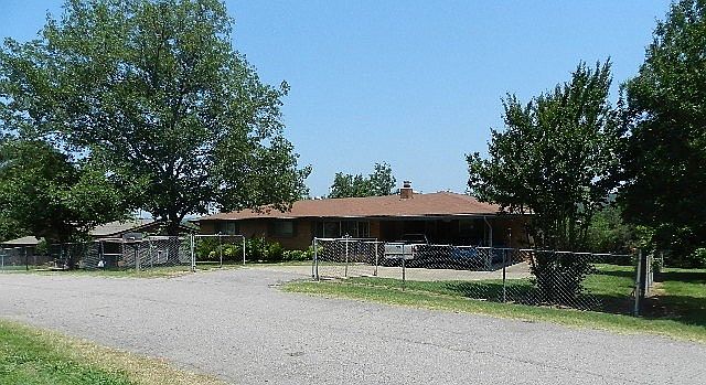 1st image of 3805 Ponderosa Ln