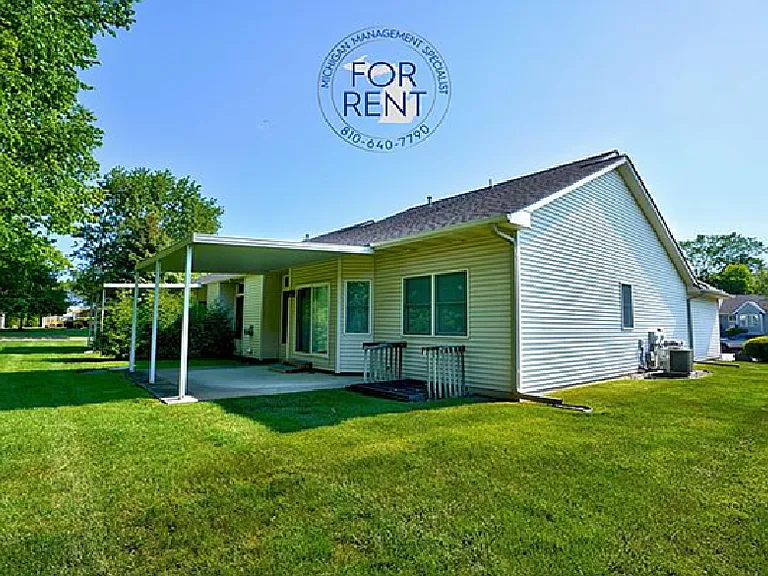 3263 Silverwood Dr — Photo 9