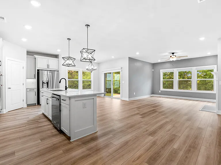 367 McDaniel Pl — Photo 5