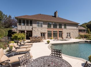 320 Tavern Creek Ct, Saint Albans, MO 63073