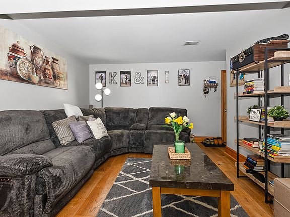 4th image of 5161 S Laporte Ave #1A